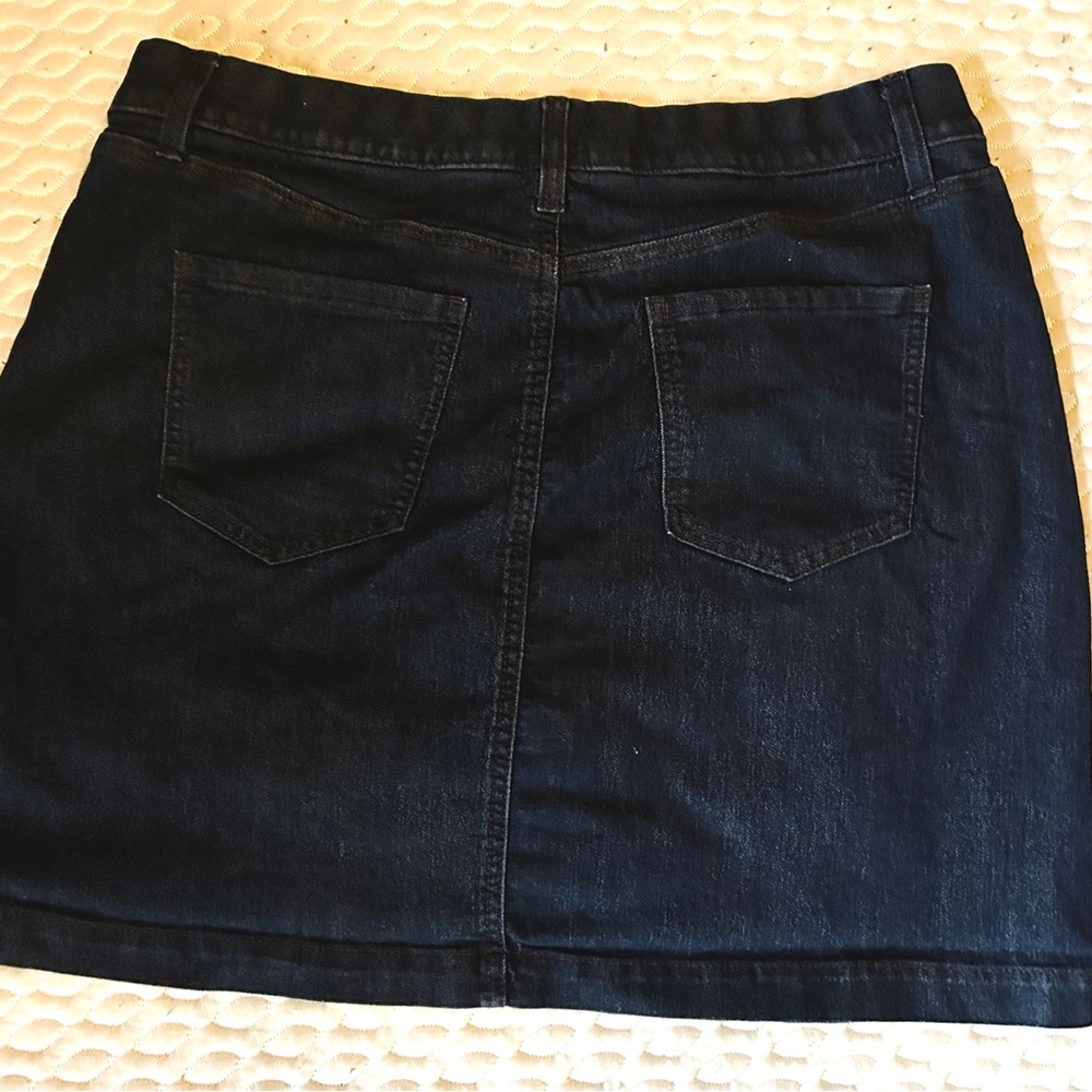 Croft & Barrow Dark Blue Skort - Picture 3 of 4